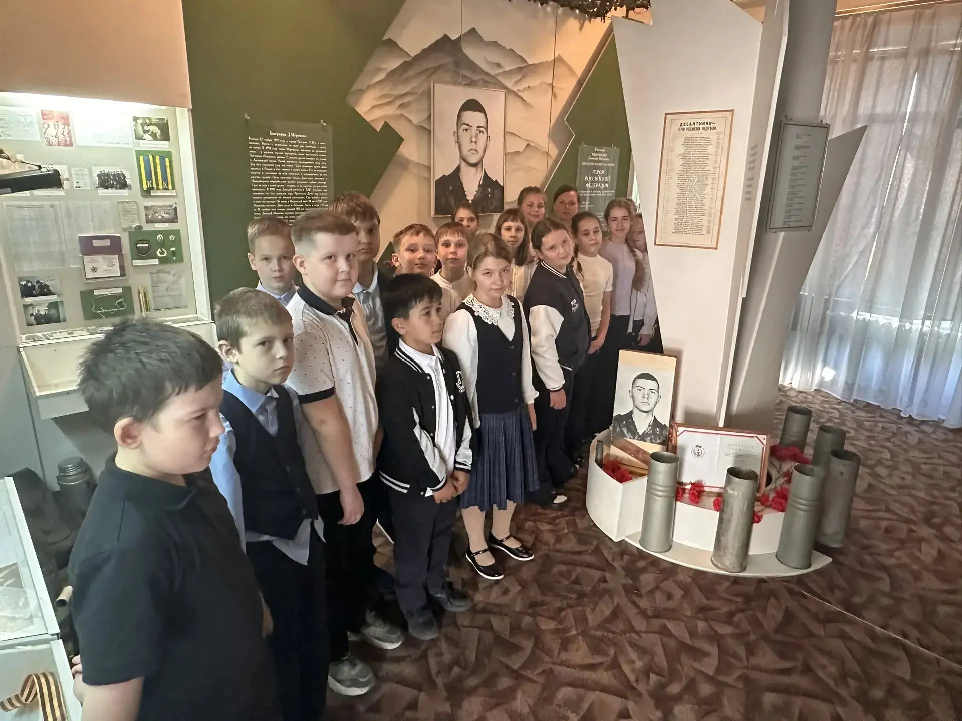 🕯️ С 12 октября в нашей школе проходит мемориальная неделя, посвящённая памяти Героя Р...