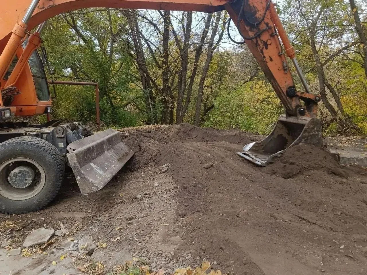 В Курске продолжают сносить незаконные гаражи