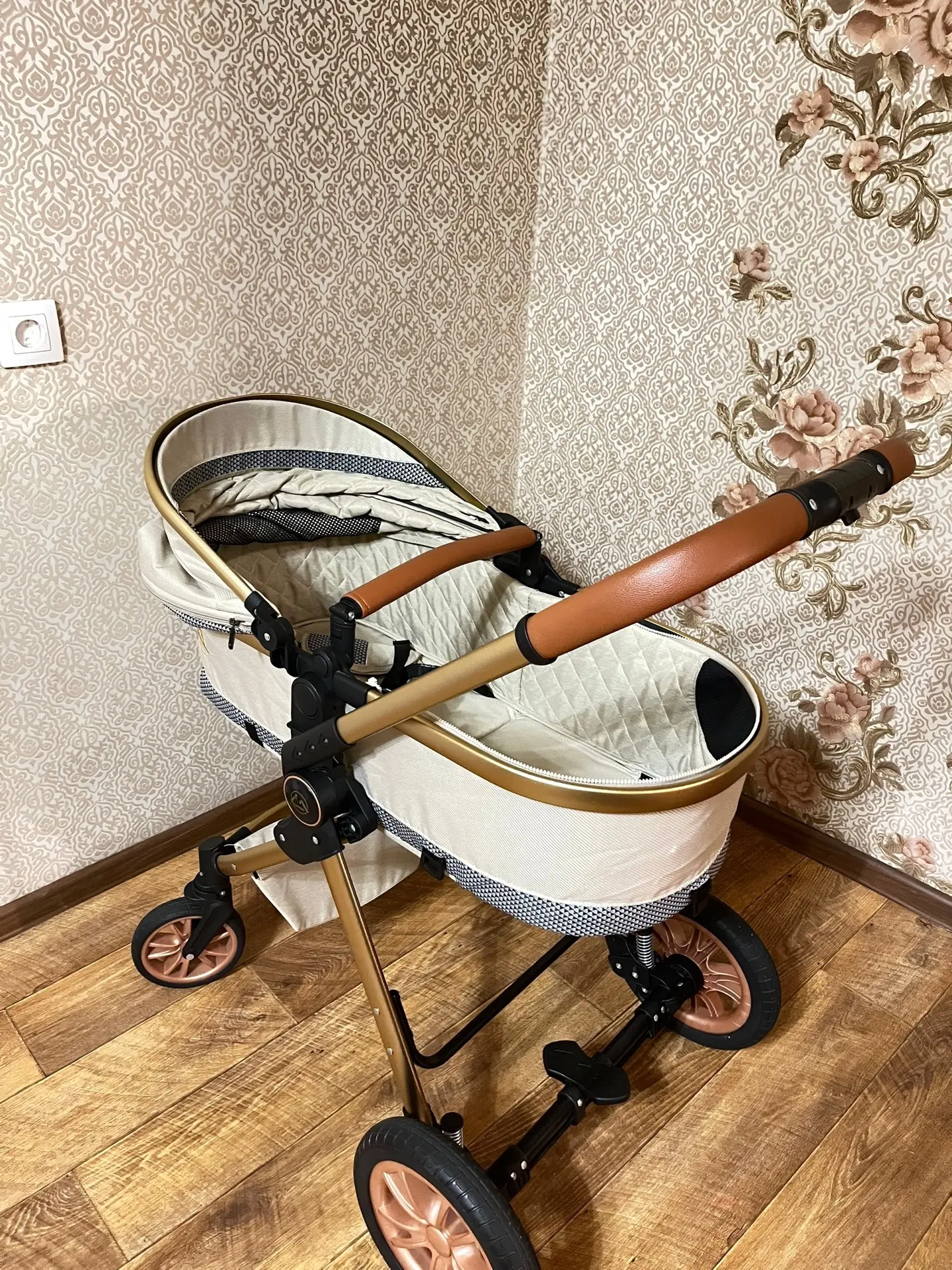 Продам коляску 3в1 с автолюлькой за 18тр писать в лс или по номеру 89632051574