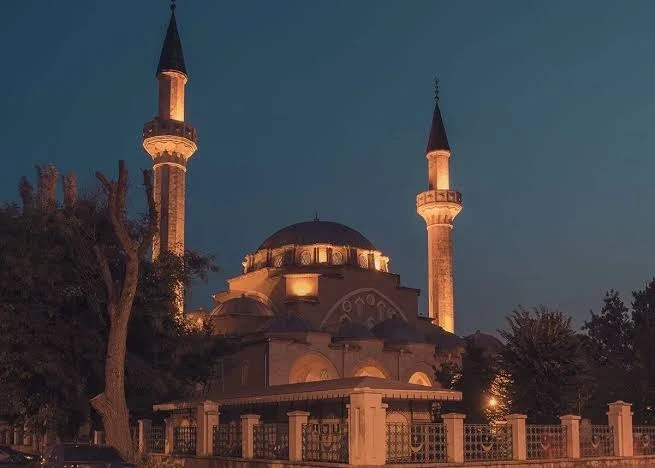 🕌 В Евпатории продолжают реставрацию Джума-Джами