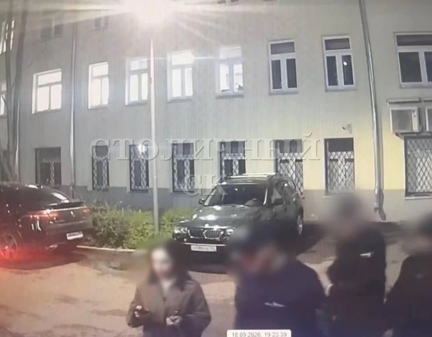 Μосквичкa похитилa дpугa мужa, чтобы они пepeстaли общaтьcя.