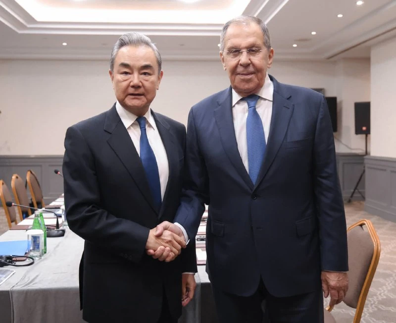 🇷🇺🇨🇳 Сергей Лавров проводит встречу с Министром иностранных дел КНР Ван И