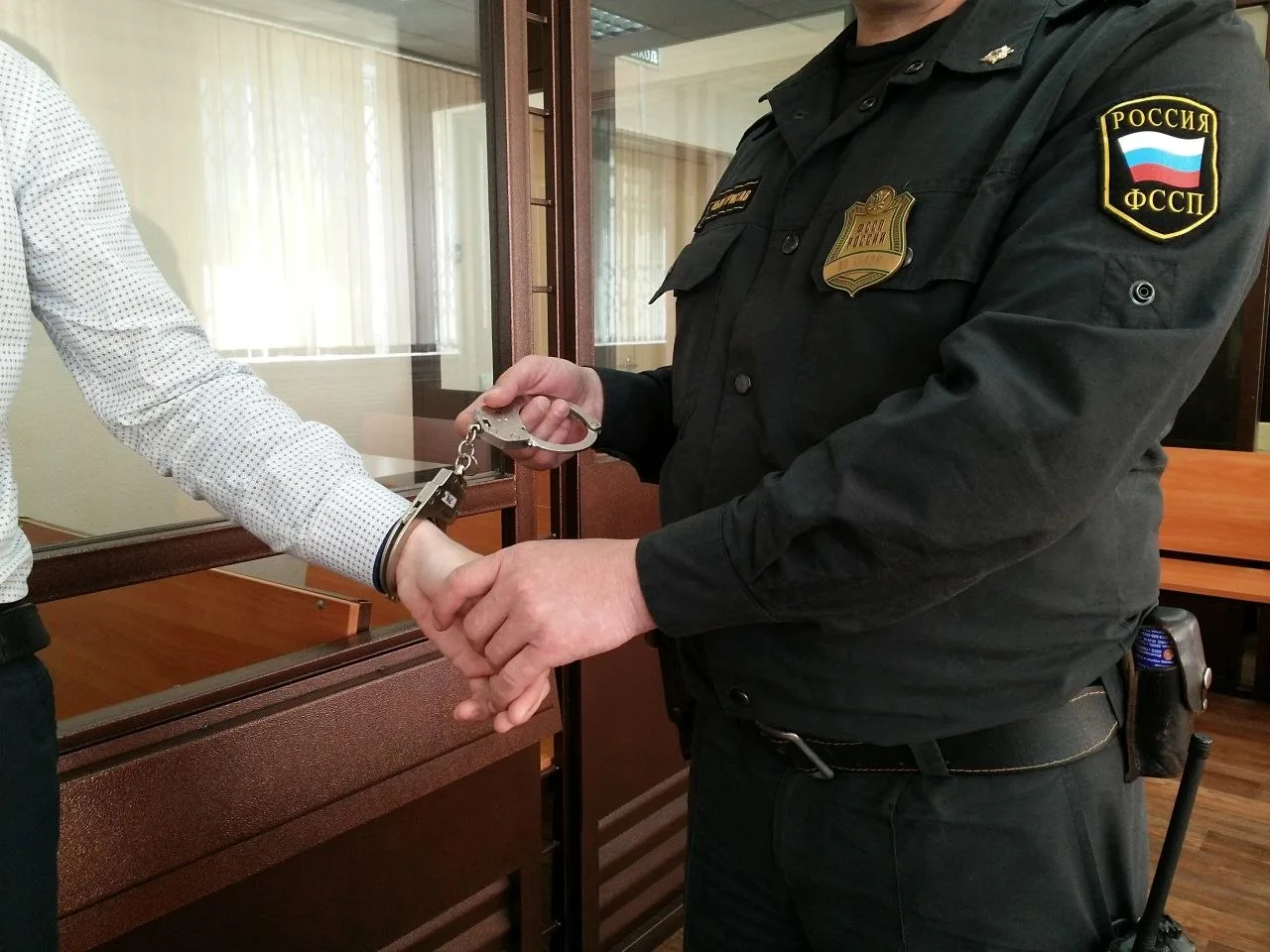 🚨 Челябинский областной суд оставил под арестом фигуранта дела о мошенничестве при про...