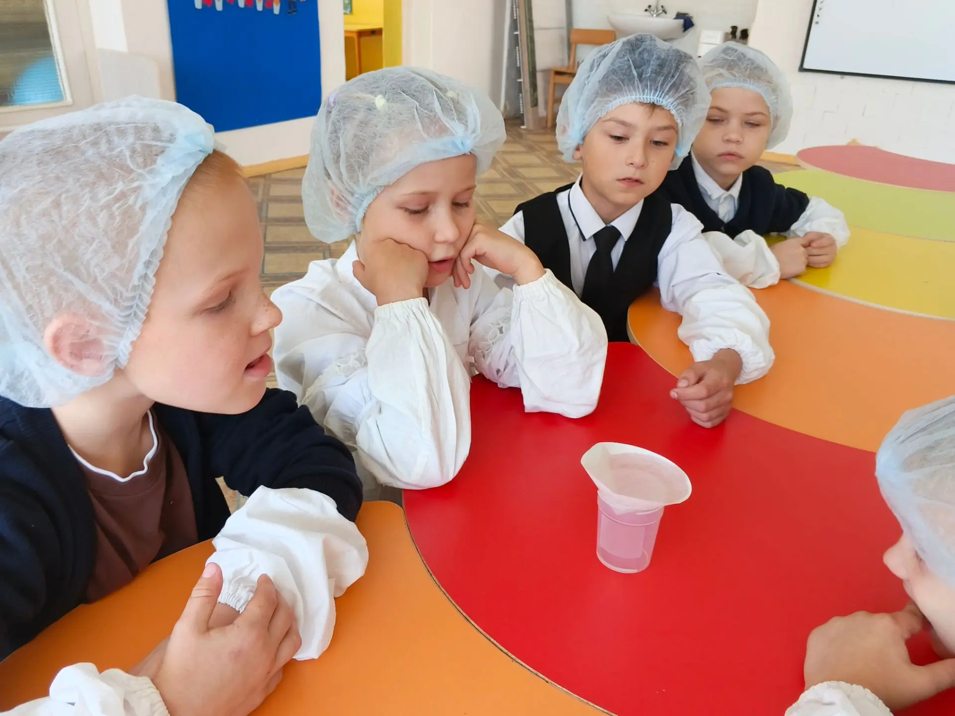 Урок открытий в «Притяжении»: теоретики за партами! 🧪