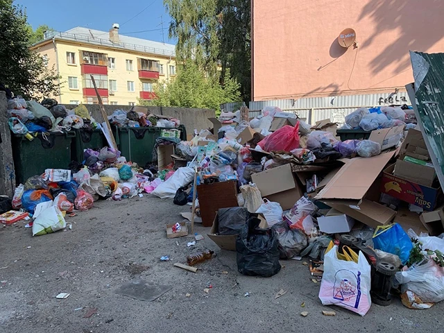 ♻Россияне задыхаются от мусора — за полгода почти 500 тысяч человек пожаловались на выв...