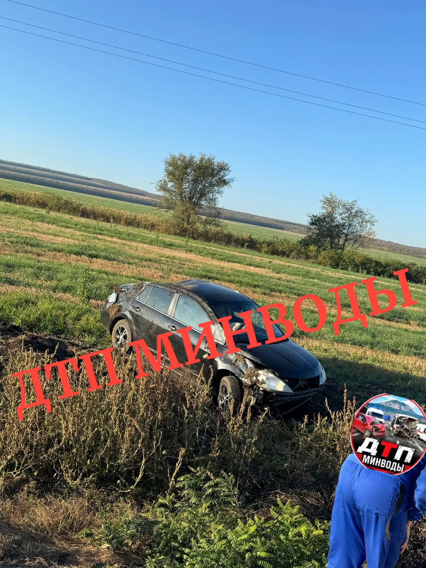 Между газпром-лукойл(район Побегайловки)Женщина не справилась с управлением и вылетала ...