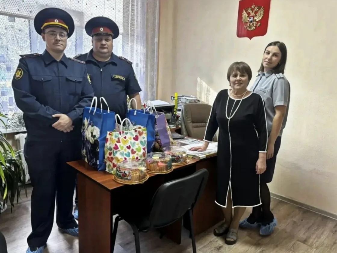 Сотрудники ИК -42 п. Октябрьский провели благотворительную акцию «Портфель добра» для в...