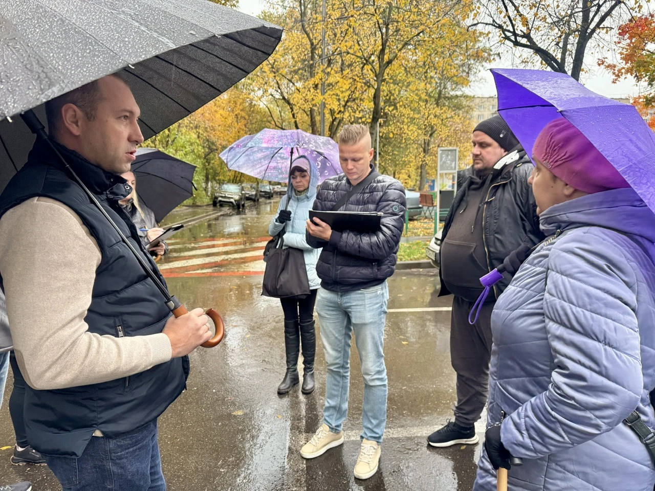 14 октября прошел еженедельный обход территории района главой управы Михаилом Шитиковым...