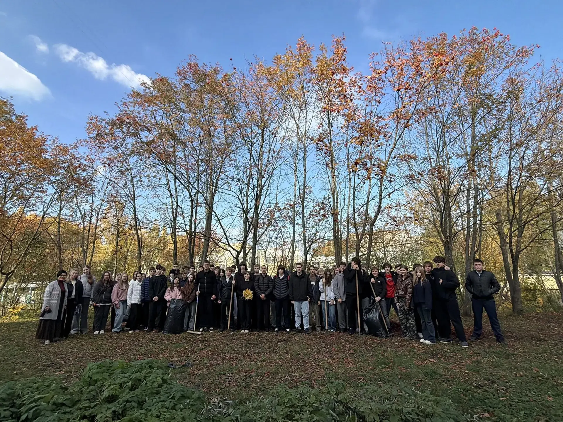 🍂 В нашей школе прошёл субботник! 🧹