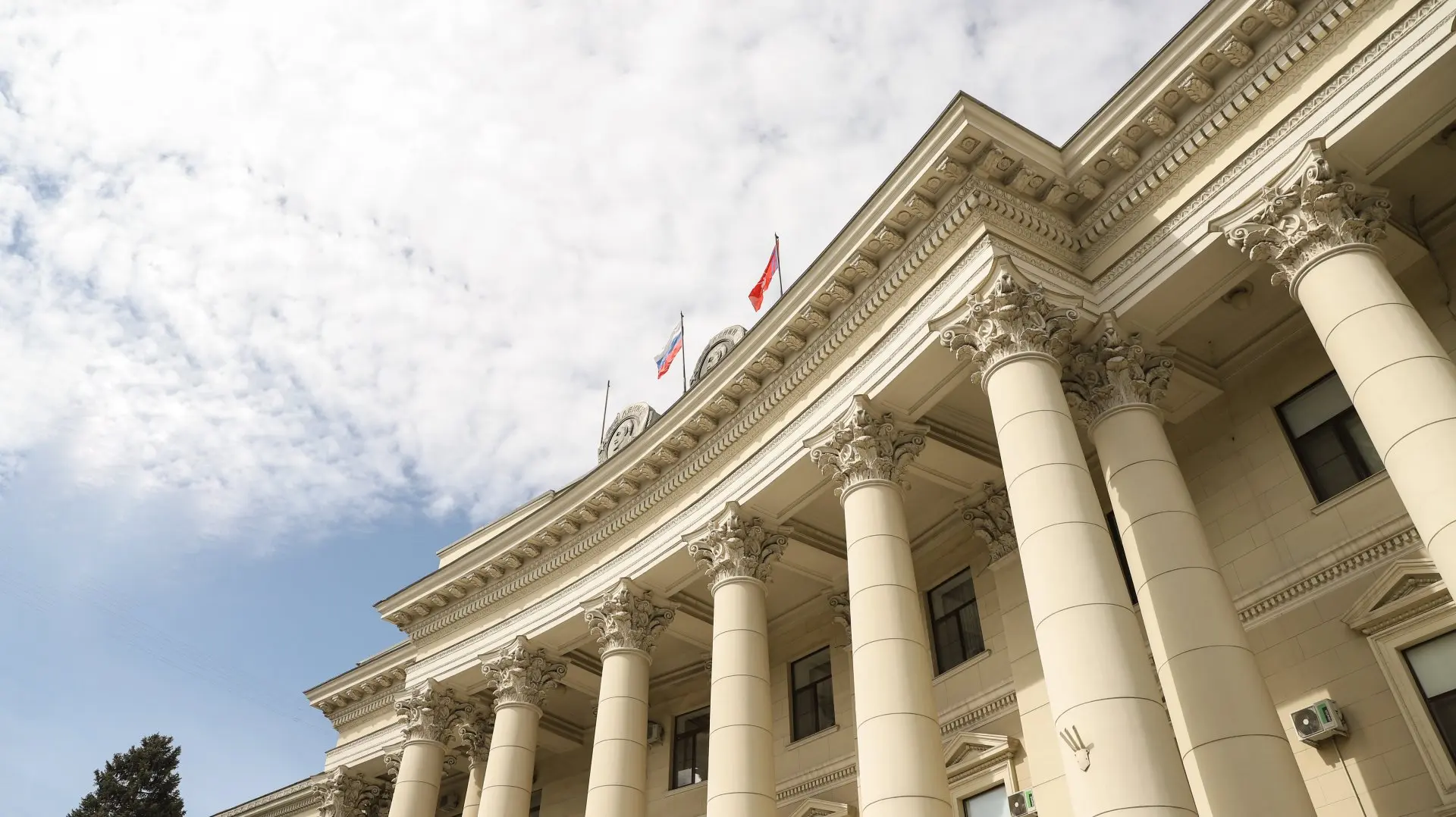 📝 Комитеты облдумы обсуждают поправки в главный финансовый документ региона.
