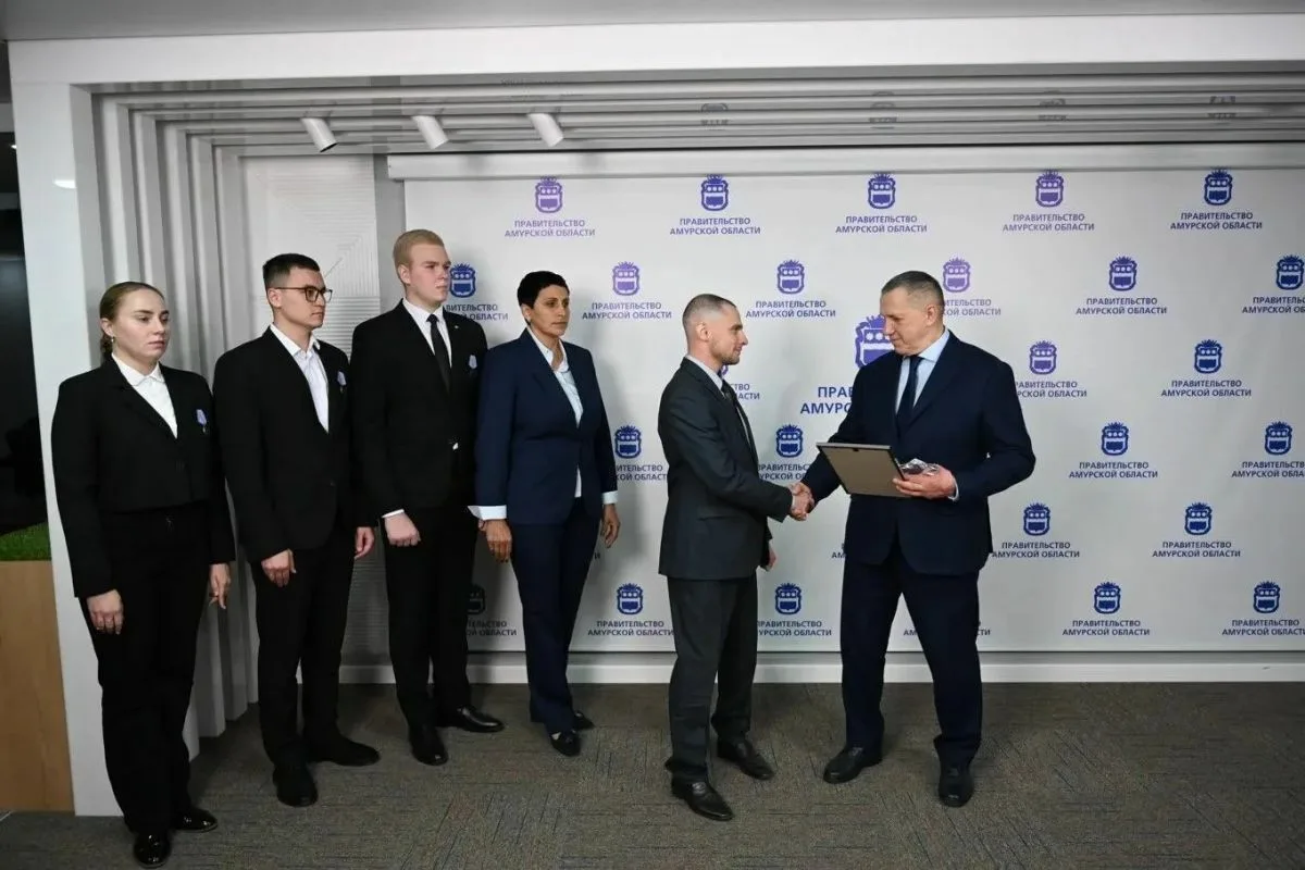 Юрий Трутнев вручил «Звезду Дальнего Востока» депутату Единой России Александру Агаркову