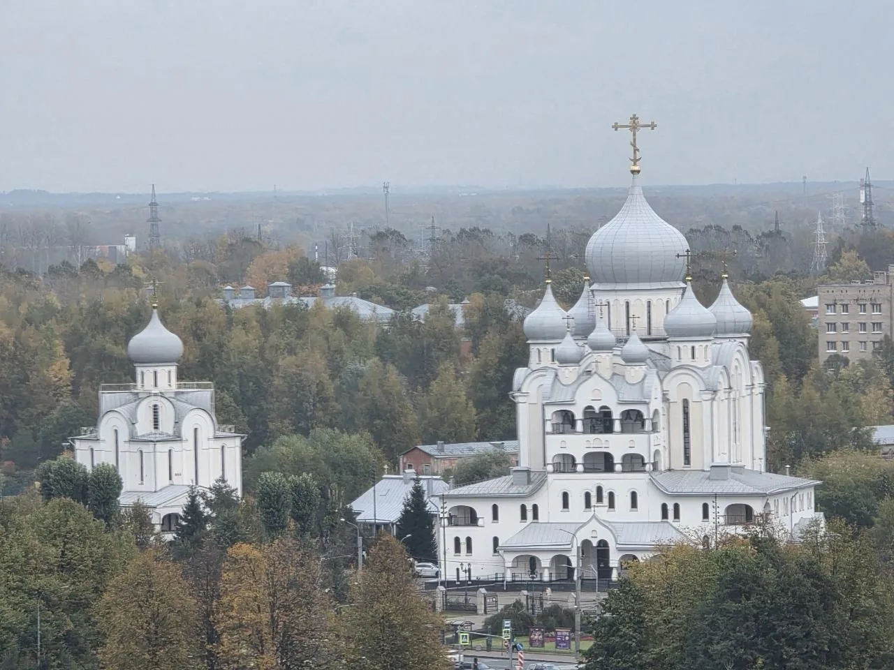 Вид на Церковь Рождества Христова в Бестужевском саду