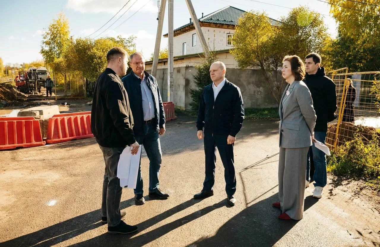 Сегодня проверил ход строительства канализации для многодетных семей в микрорайоне Заве...