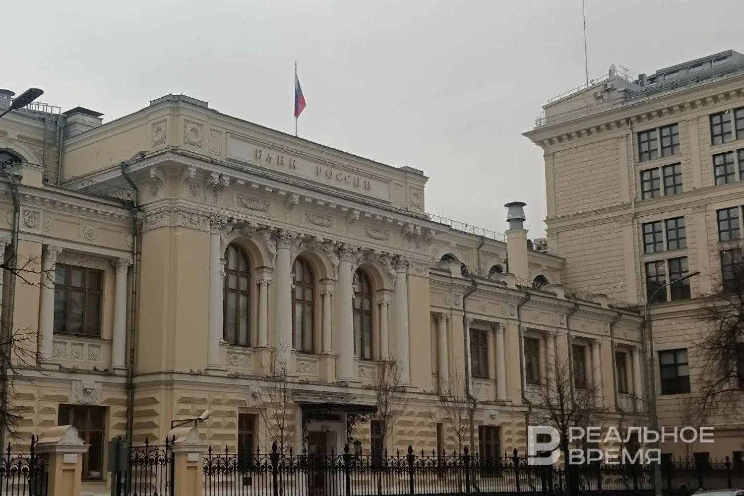 ЦБ: инфляция в III квартале выше прогноза, долговая нагрузка граждан снизилась