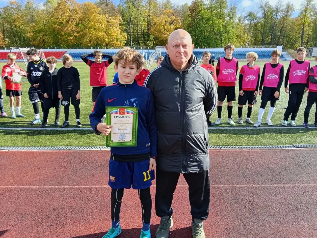 ⚽️ 6-8 октября на стадионе Металлург проходили соревнования по мини-футболу «Кожаный мя...