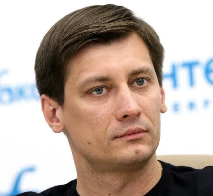 Дар родиться русским: Покончил с собой сын экс-депутата Госдумы оппозиционера Гудкова*