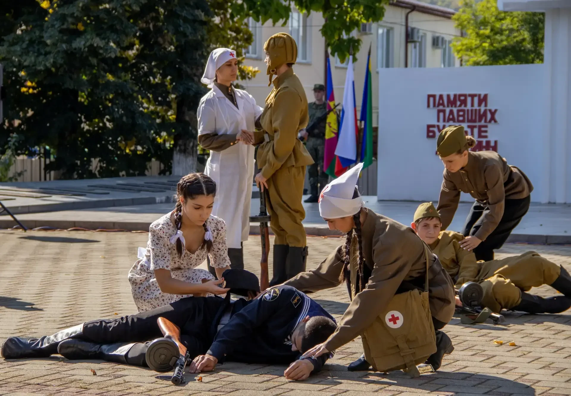 Фотографии с памятного мероприятия , посвященного дню разгрома советскими войсками неме...