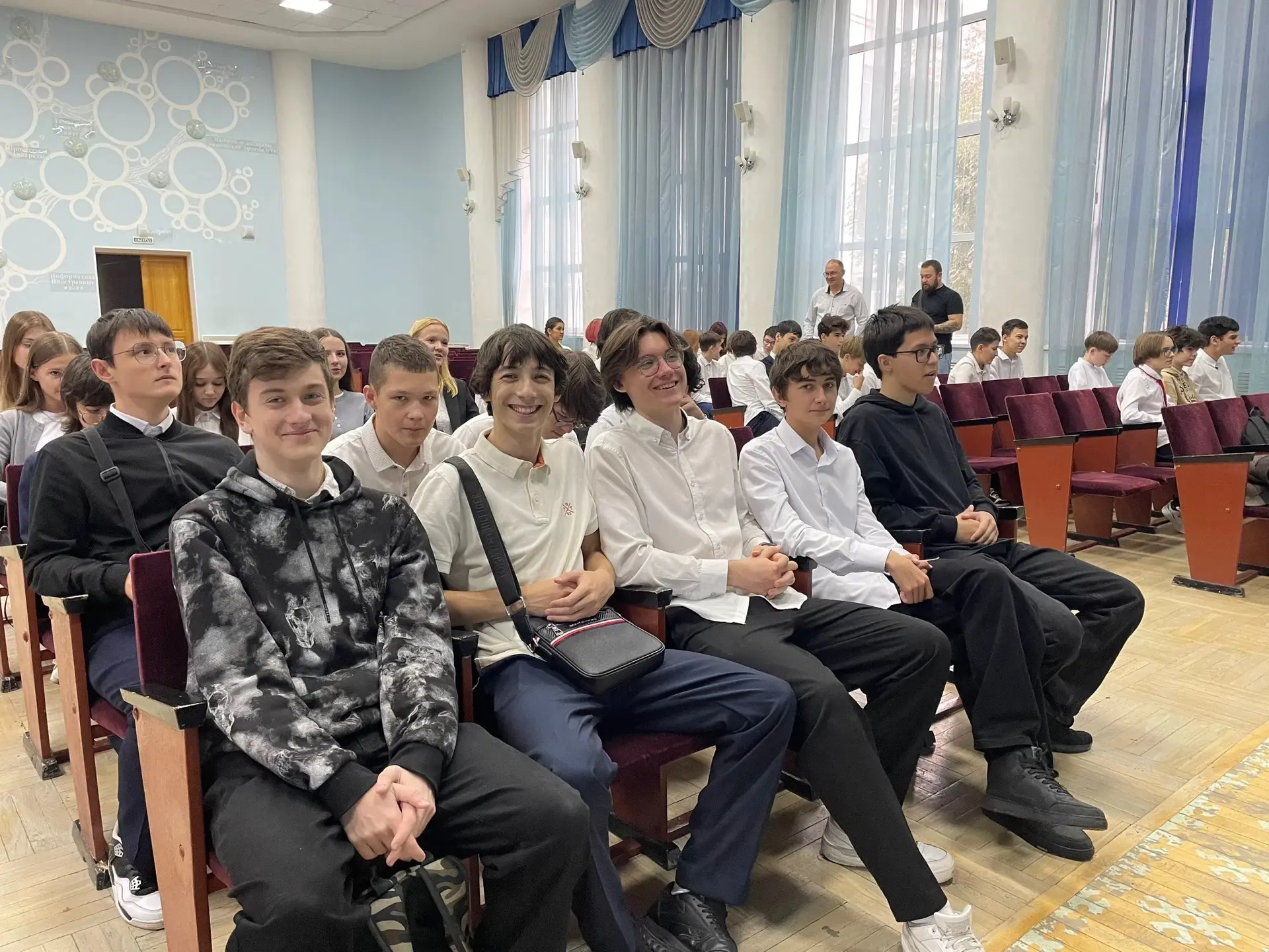 🎓 Профориентация в ИХТИ УГНТУ: знакомство с кафедрами и направлениями