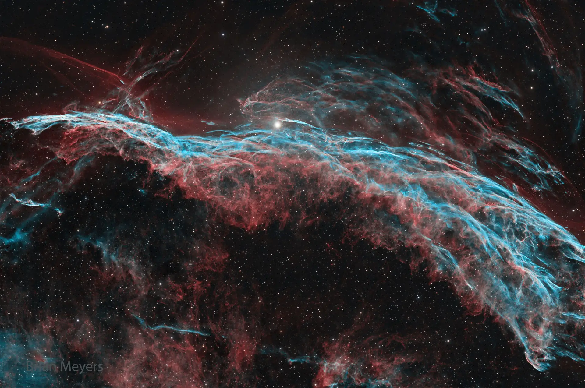 NGC 6960: туманность «Ведьмина метла» [Космокадр 01.10.2025]