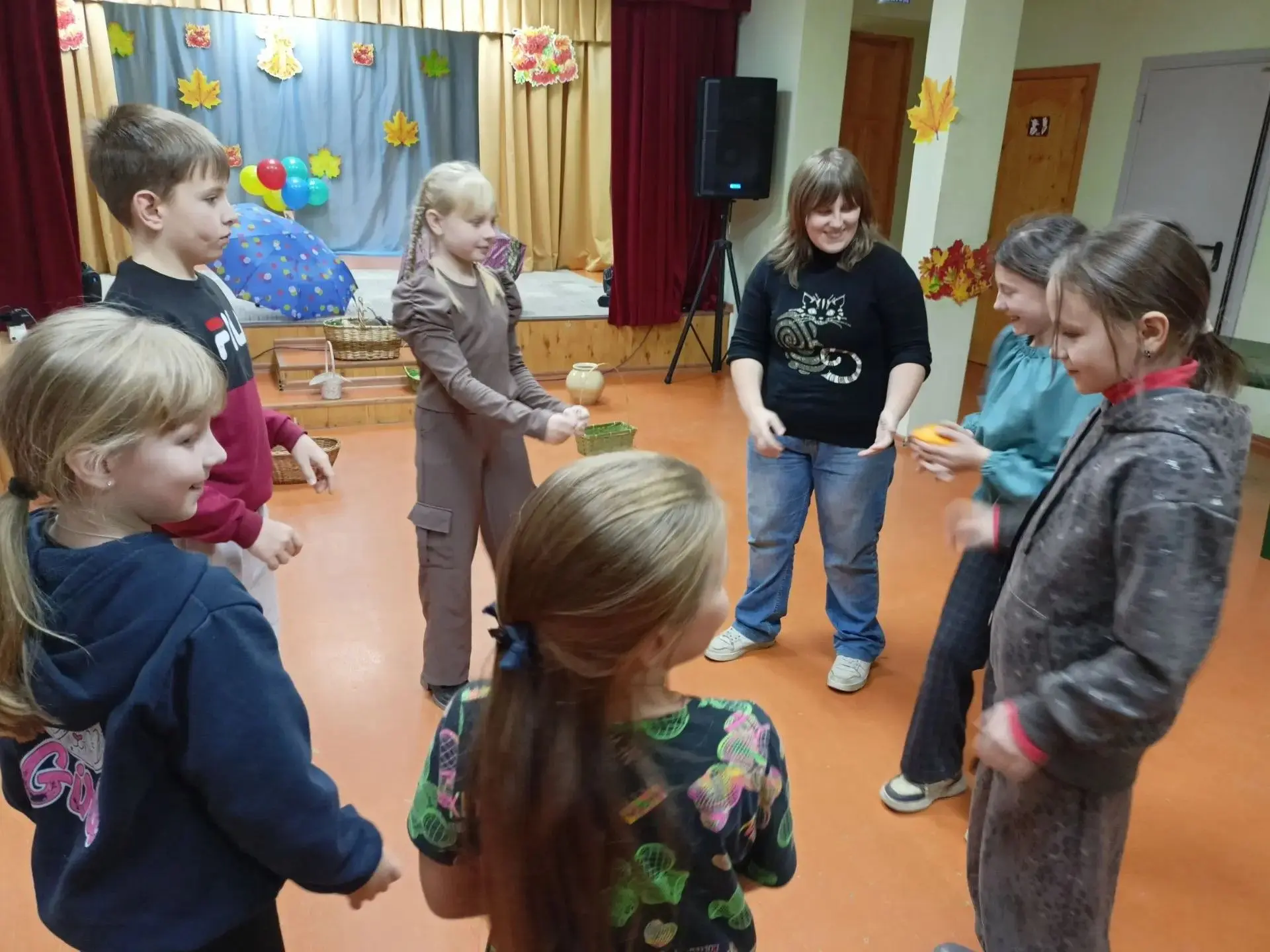 11 октября в МБУК "Даниловский КДЦ"с.Коровино для детей состоялась  игровая программа "...