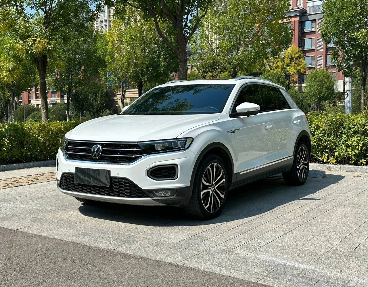 АВТОМОБИЛЬ ИЗ КИТАЯ — VOLKSWAGEN T-ROC 280TSI 4MOTION