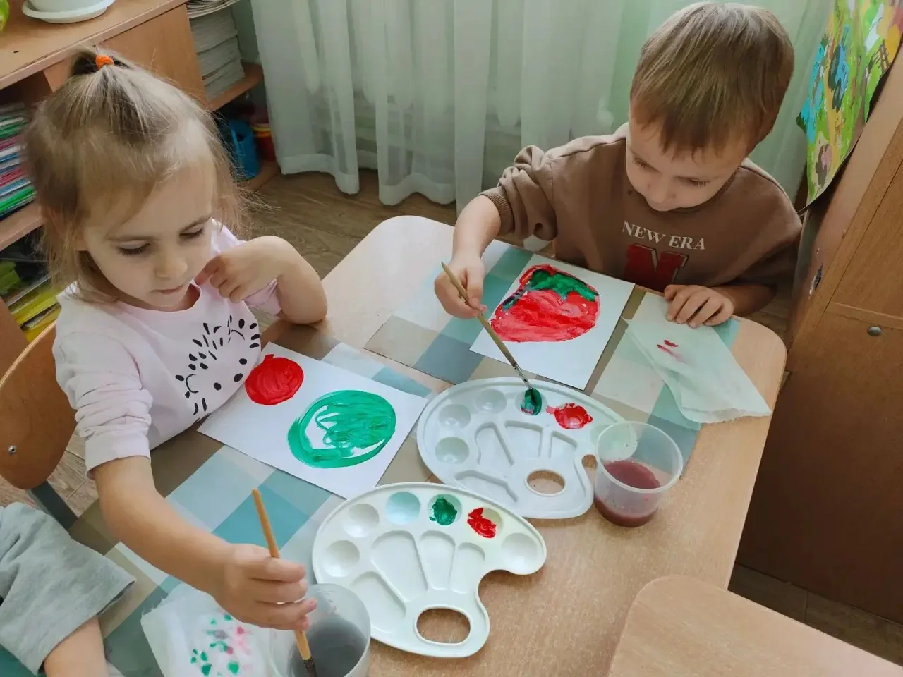 🎉 Весёлый и познавательный день в группе «Петушок»! 🎉