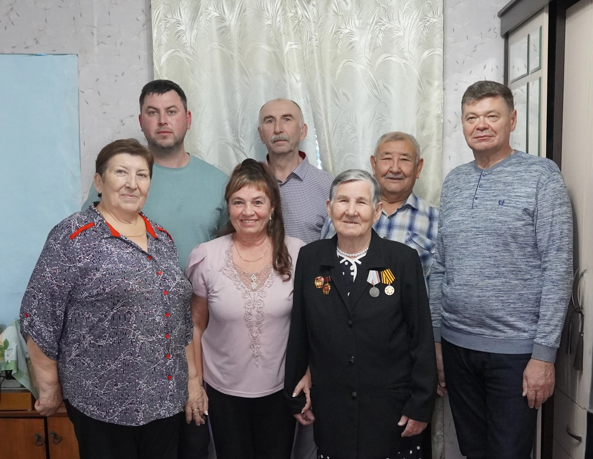 С 90-летием!