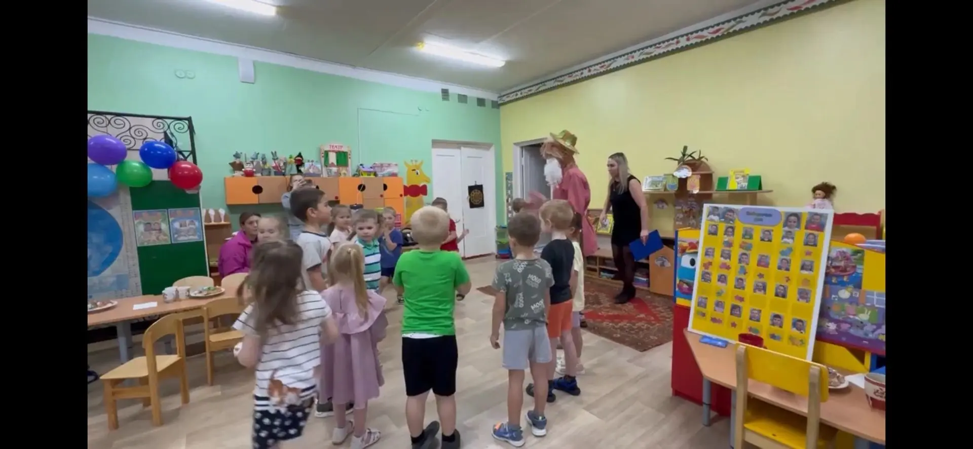 Хотим поделиться радостью: у ребят старшей группы "Фантазеры" прошло замечательное Ново...