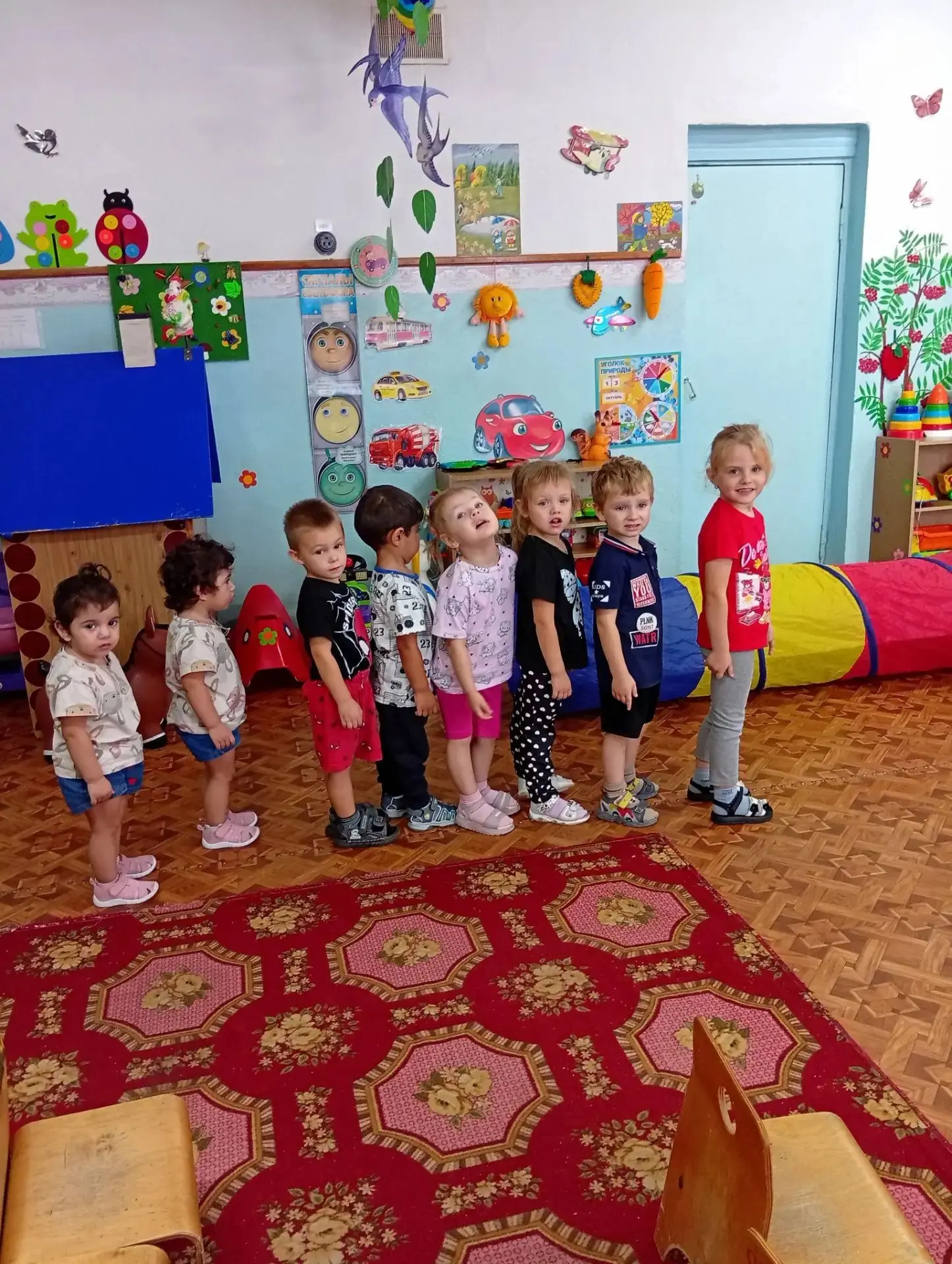 А наши малыши в младшей группе устроили настоящее спортивное соревнование! Дети с больш...