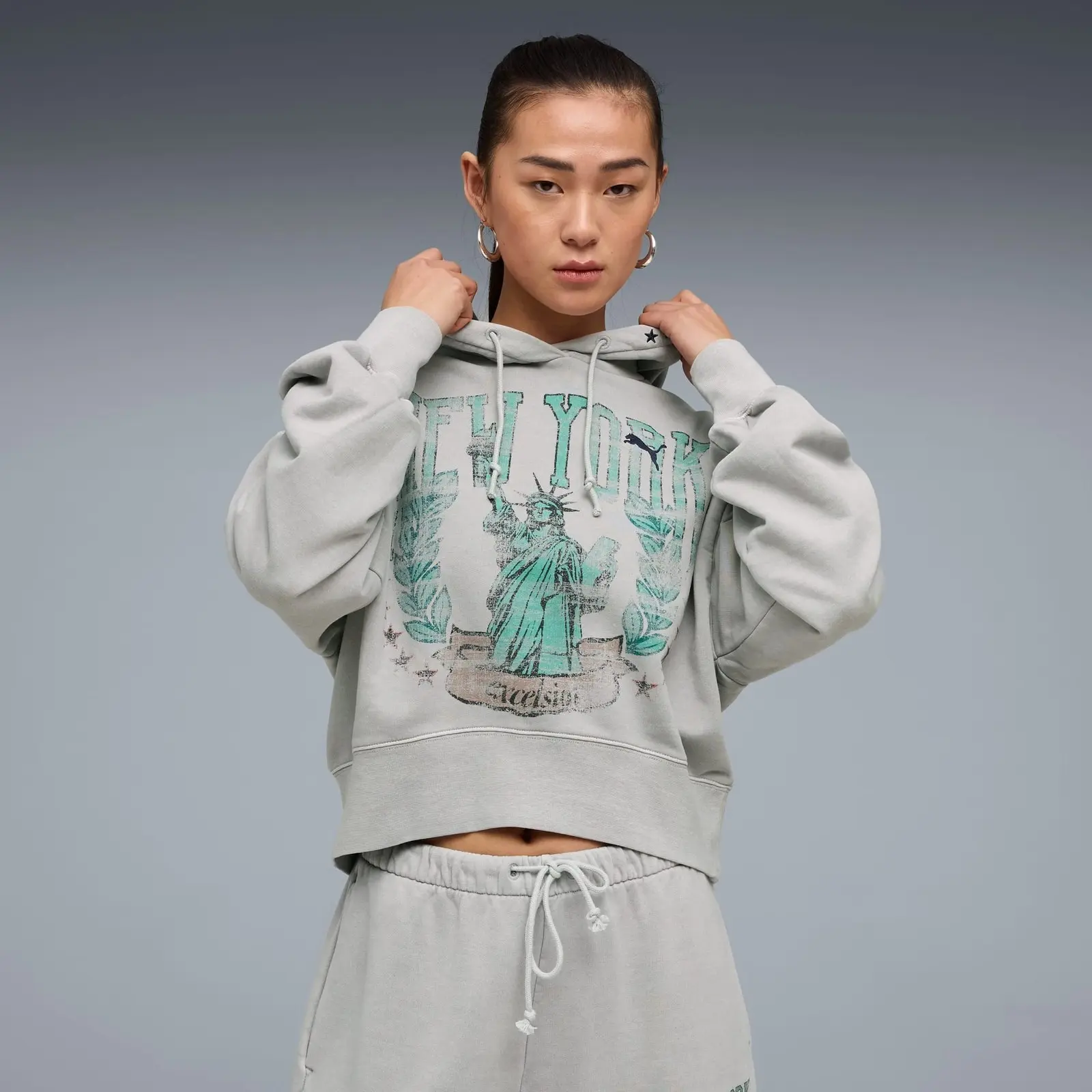 Женские костюмы от PUMA