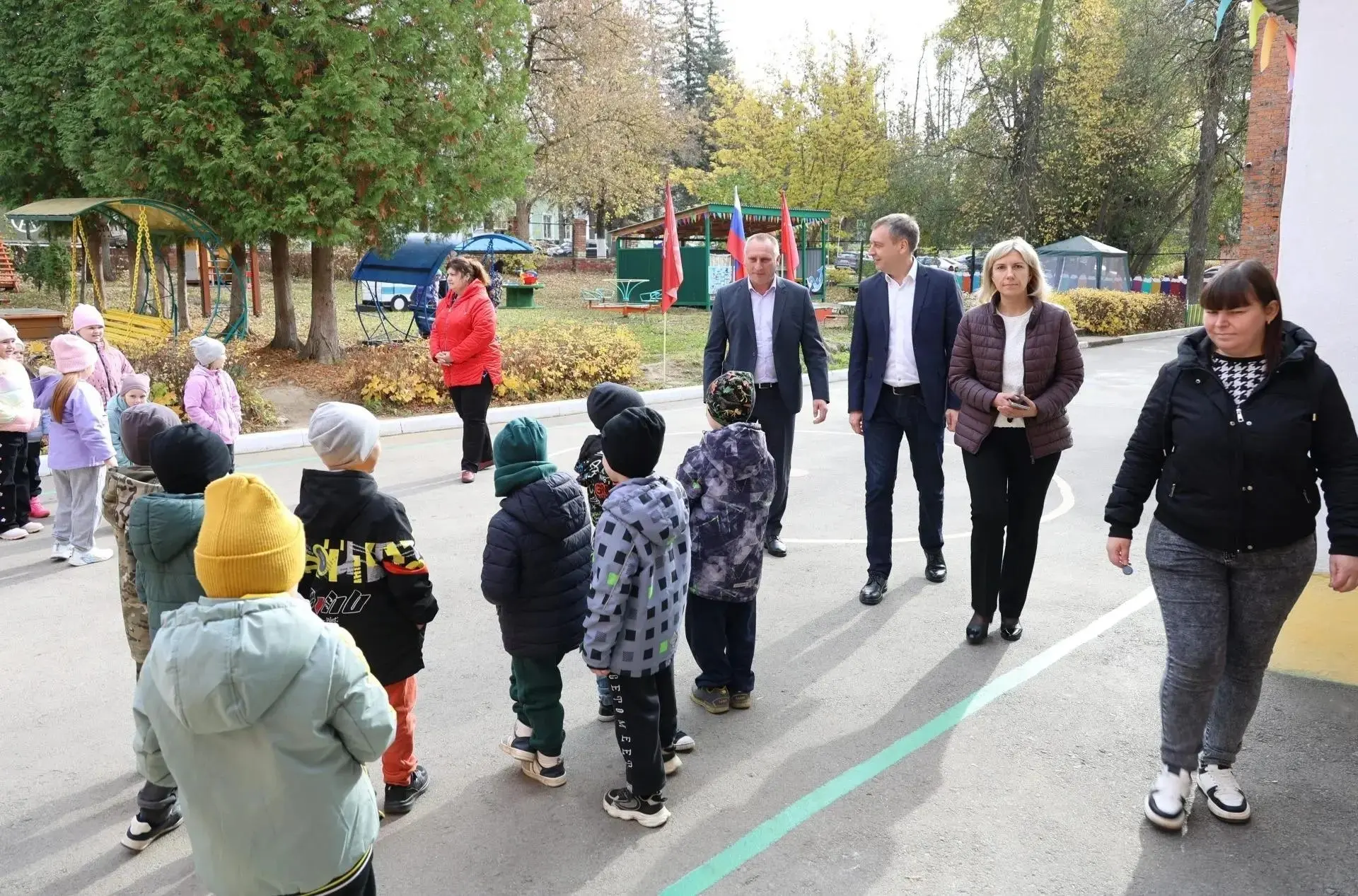 Проверяю пуск тепла на социальных объектах.