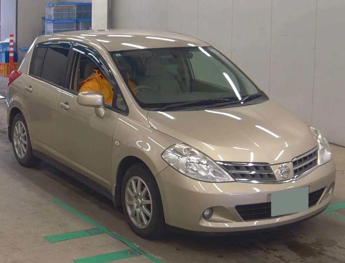 Nissan TIIDA 15M SV+PLASMA 🇯🇵