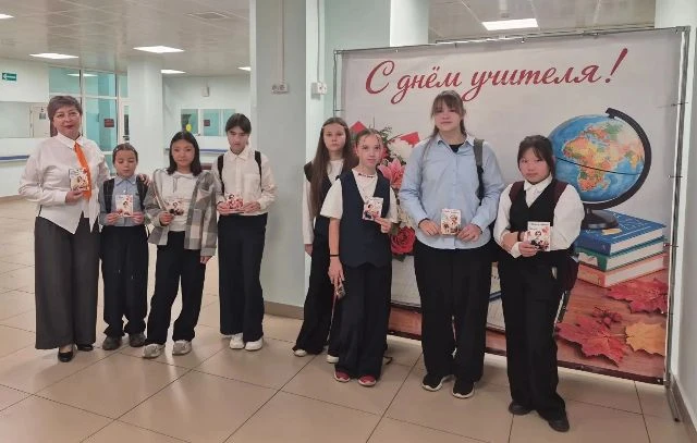Один день из жизни «12 класса»: как прошел День учителя в Сотниковской школе №2