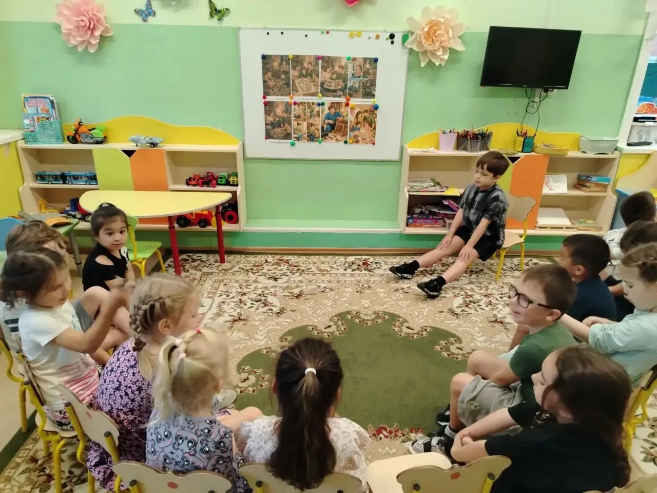 🌟 В группе «Ягодки» прошла тематическая беседа «Моя семья».