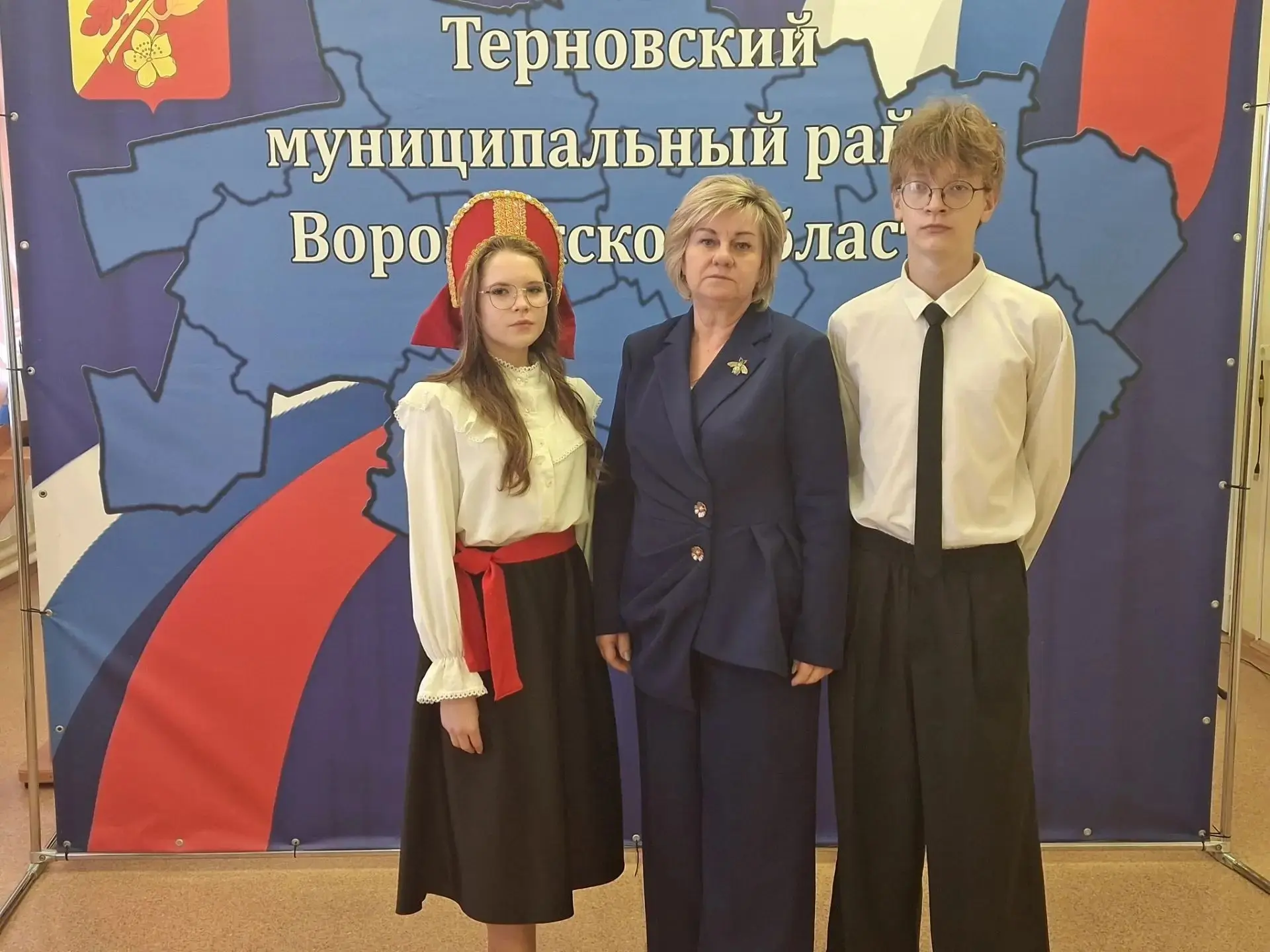 🏆 Наши девятиклассники — победители краеведческой конференции «Мой край»!