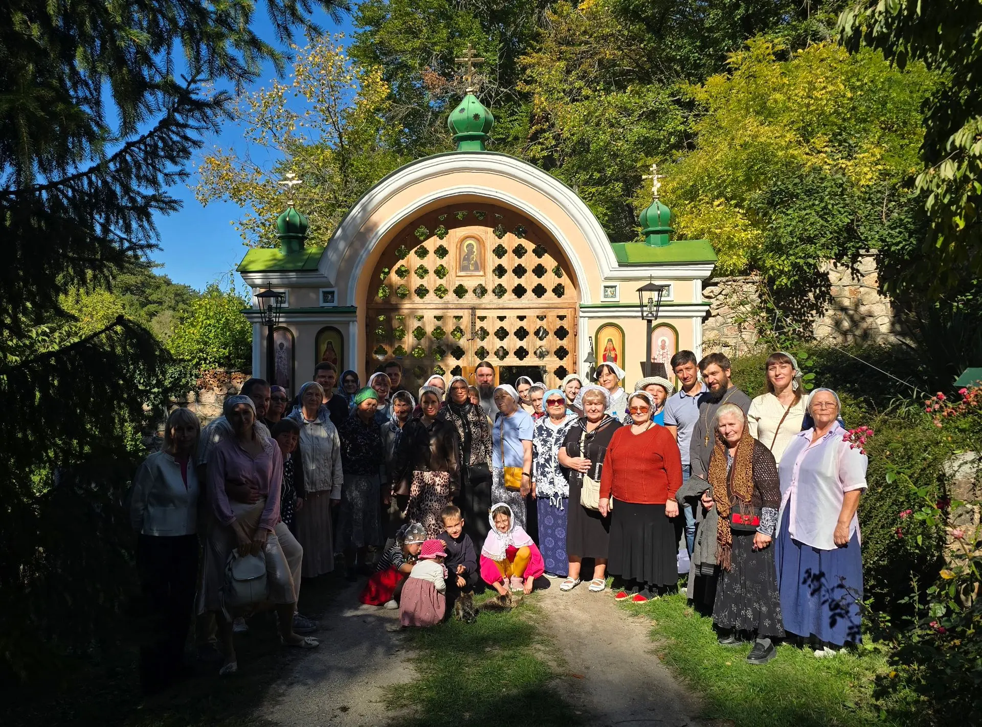 Паломническая воскресная поездка прихожан храма Державной иконы Божией Матери Симферопо...
