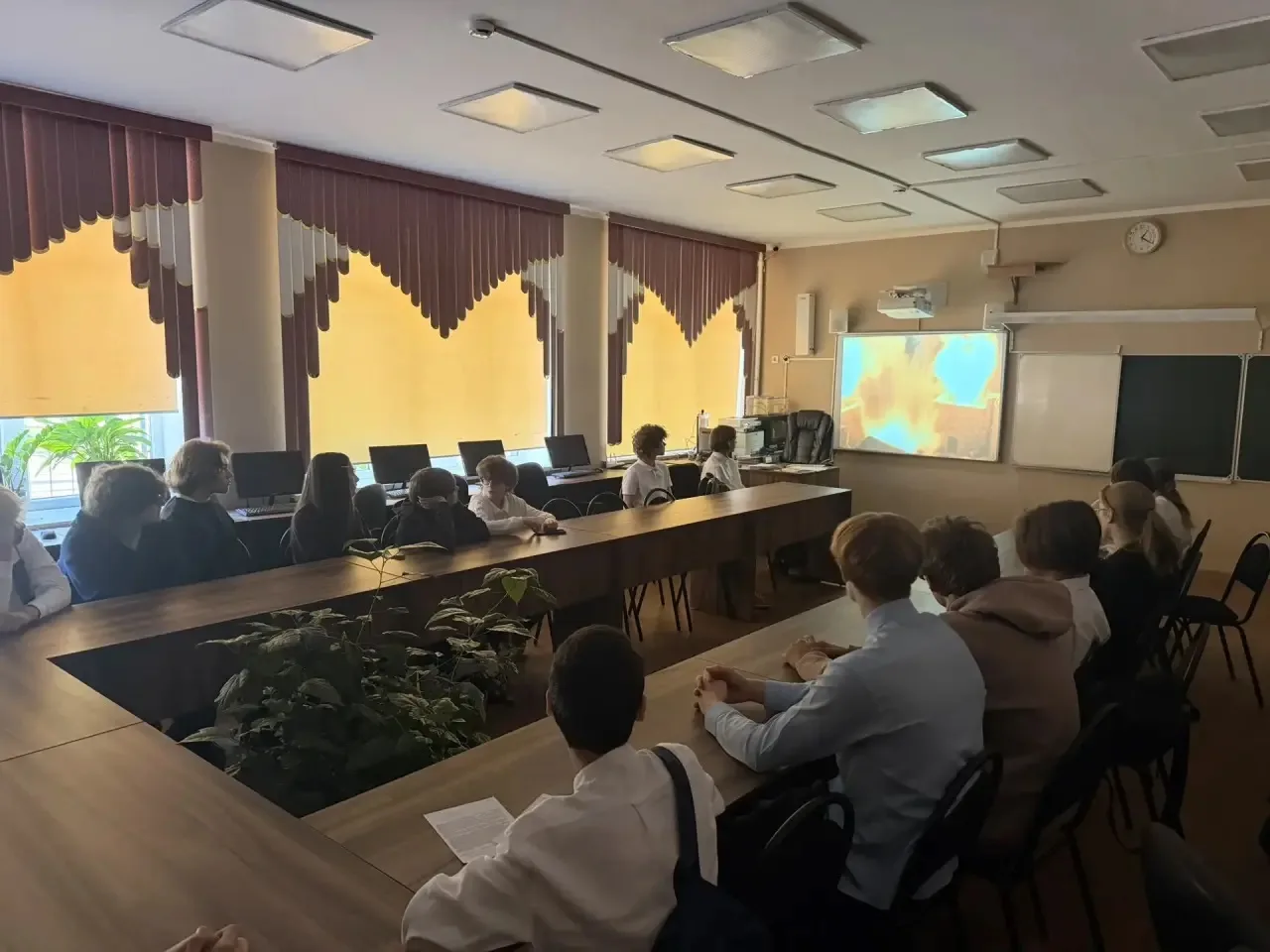 🇷🇺🇷🇺«Россия аграрная: высокотехнологичное сельское хозяйство» - тема классного часа...