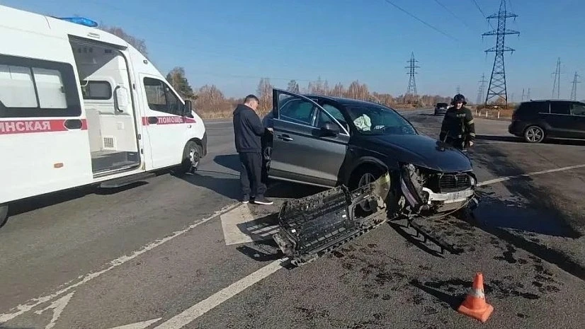 В массовом ДТП под Челябинском пострадали шесть человек
