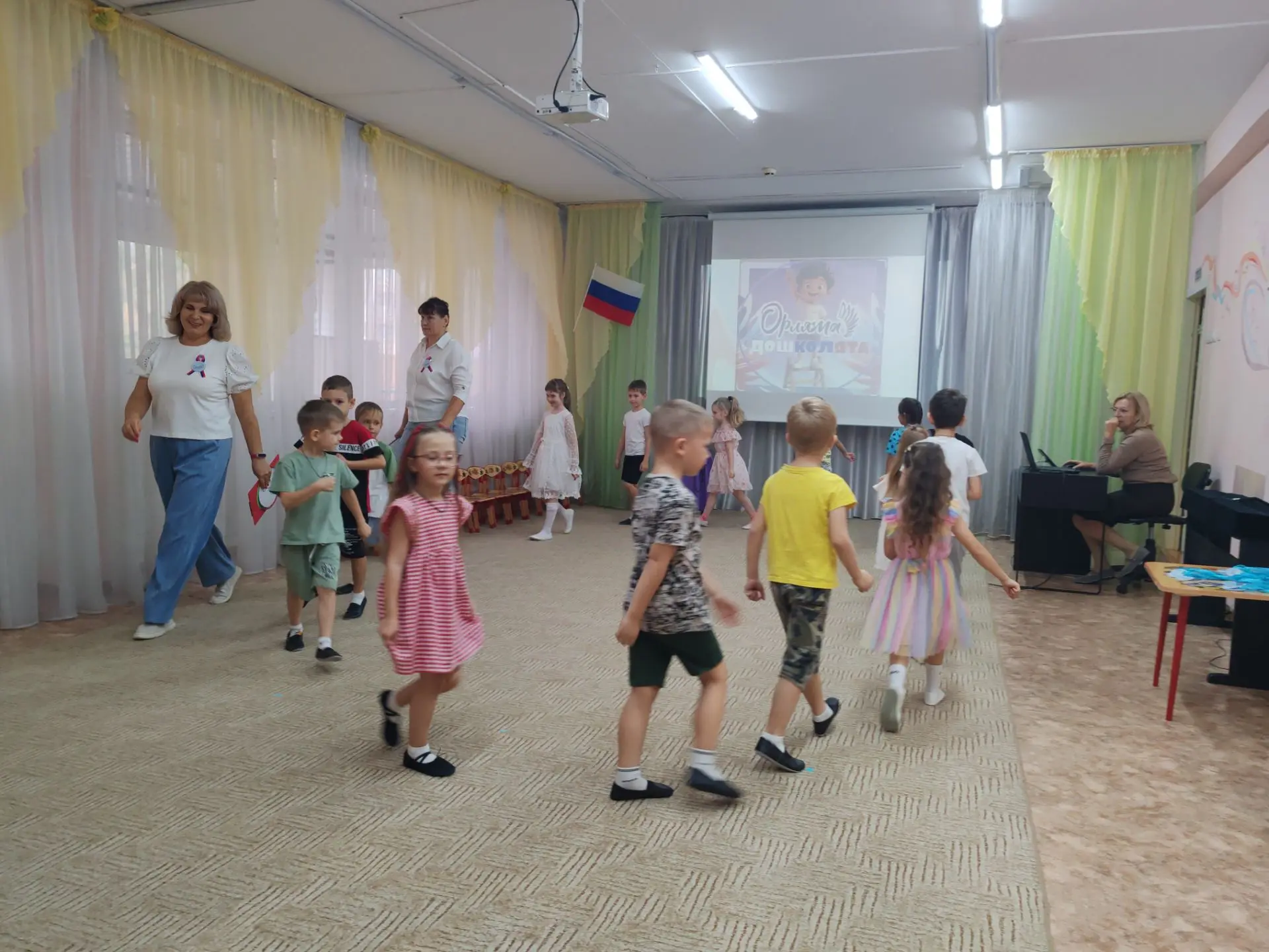 Воспитанники группы «Алёнушка» прошли торжественное посвящение во Всероссийское содруже...