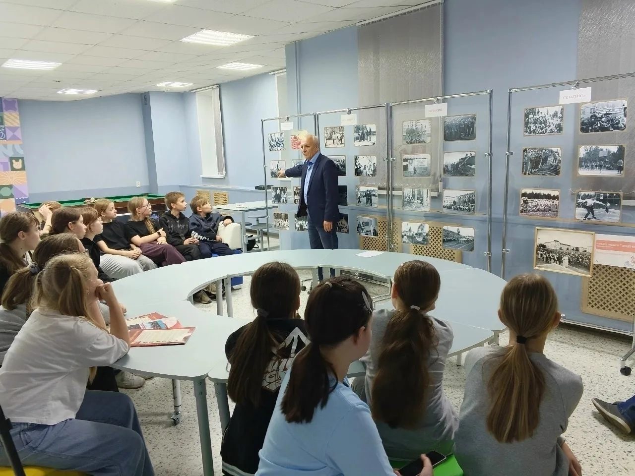 Саровчан приглашают познакомиться с историей комсомола.