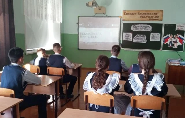Сегодня, 12 октября 2026 года, тема занятий «Разговоры о важном»  посвящена «Безопаснос...