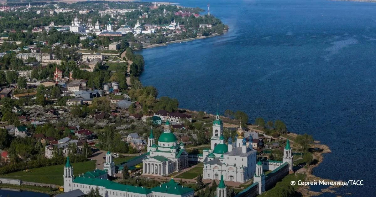 Спрос на аренду квартир в октябре в городах Золотого кольца вырос на 9% за год, а на за...