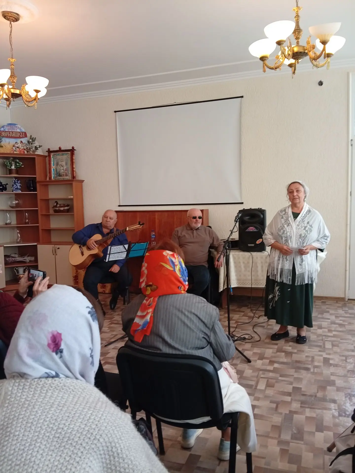 14 октября, в праздник Покрова Пресвятой Богородицы, при храме Феодоровской Иконы Божие...