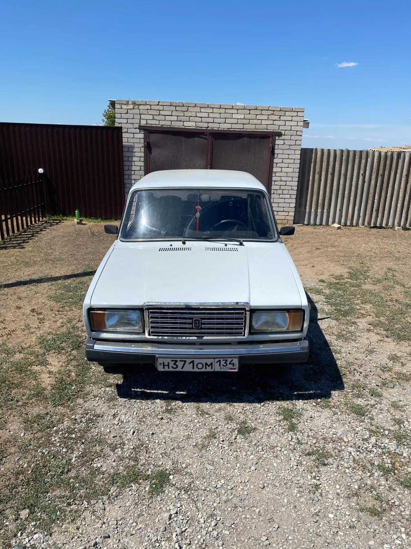 Ваз 2107 не гнилая , не ржавая. 95000