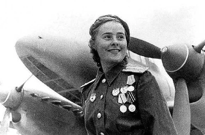 8 октября 1941 года вышел приказ № 0099 наркома обороны СССР Иосифа Сталина о формирова...