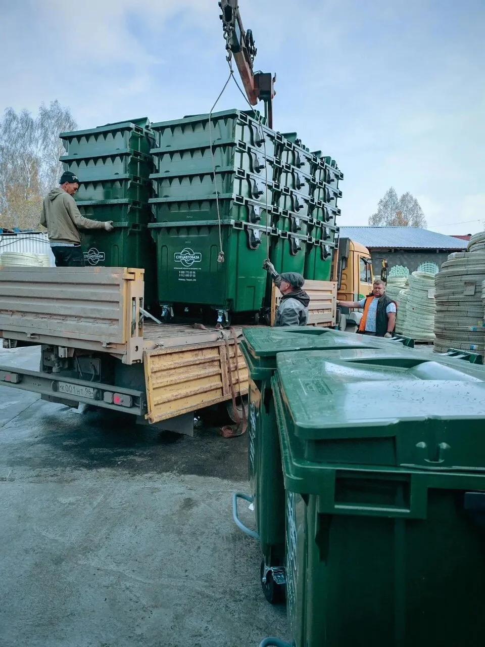 🗑 50 новых контейнеров для мусорных площадок Среднеуральска!