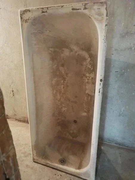 Выкинуть чугунную ванну бу 150×70. Самовывоз, самовынос. Кто за сколько готов?
