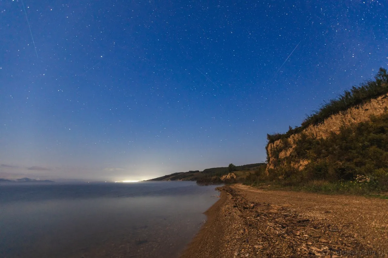 Волшебные фотографии звёздного неба над Красноярским морем 💫