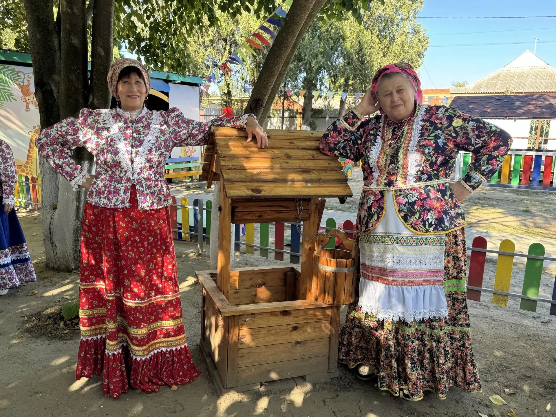А наш кубанский дворик тоже произвел впечатление! 🌾