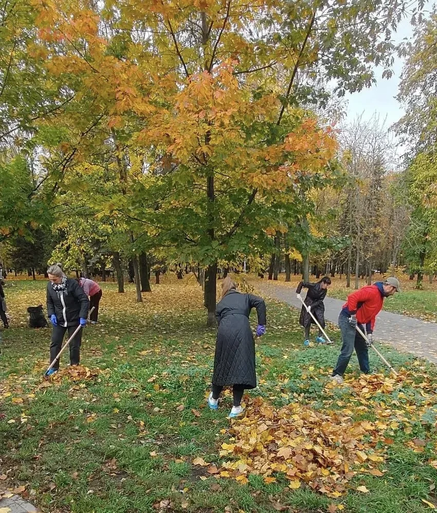 Друзья, приглашаю всех завтра на общегородской субботник.